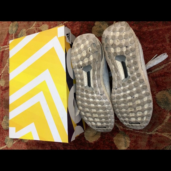 Ultraboost uncaged Triple White LTD - Picture 4 of 5